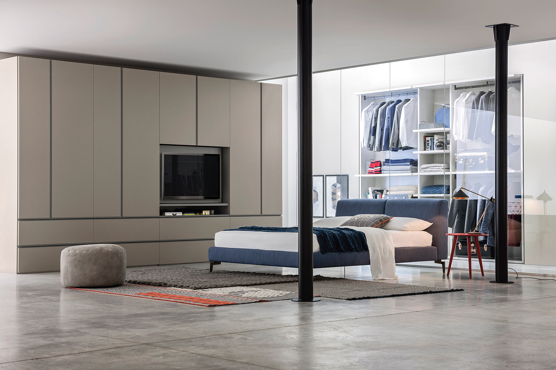 Kledingkast met tv-houder Kledingkast met tv-houder