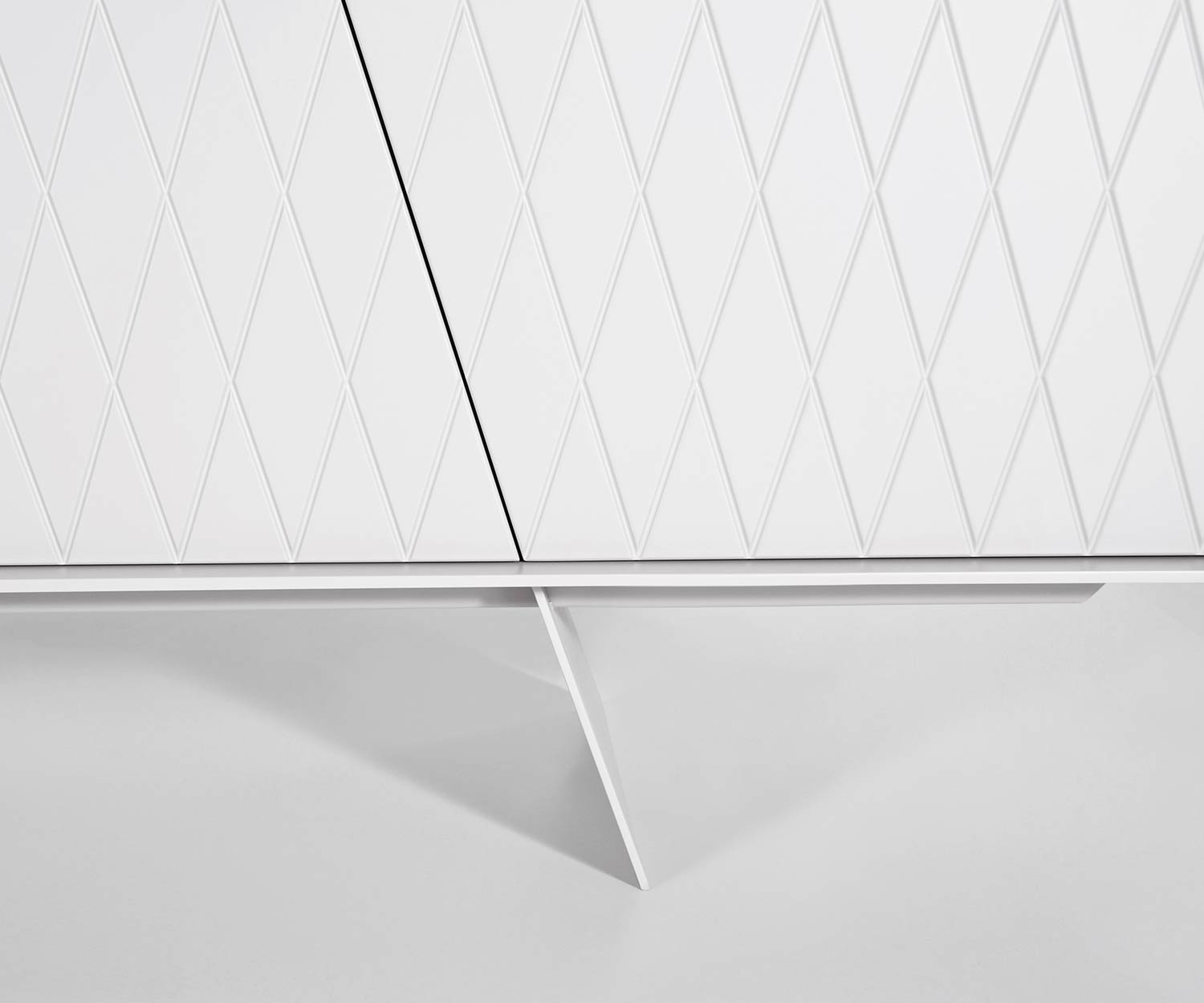 al2 e klipse 008 Design Lowboard Detail Voeten al2 e klipse 008 Design Lowboard Detail Voeten