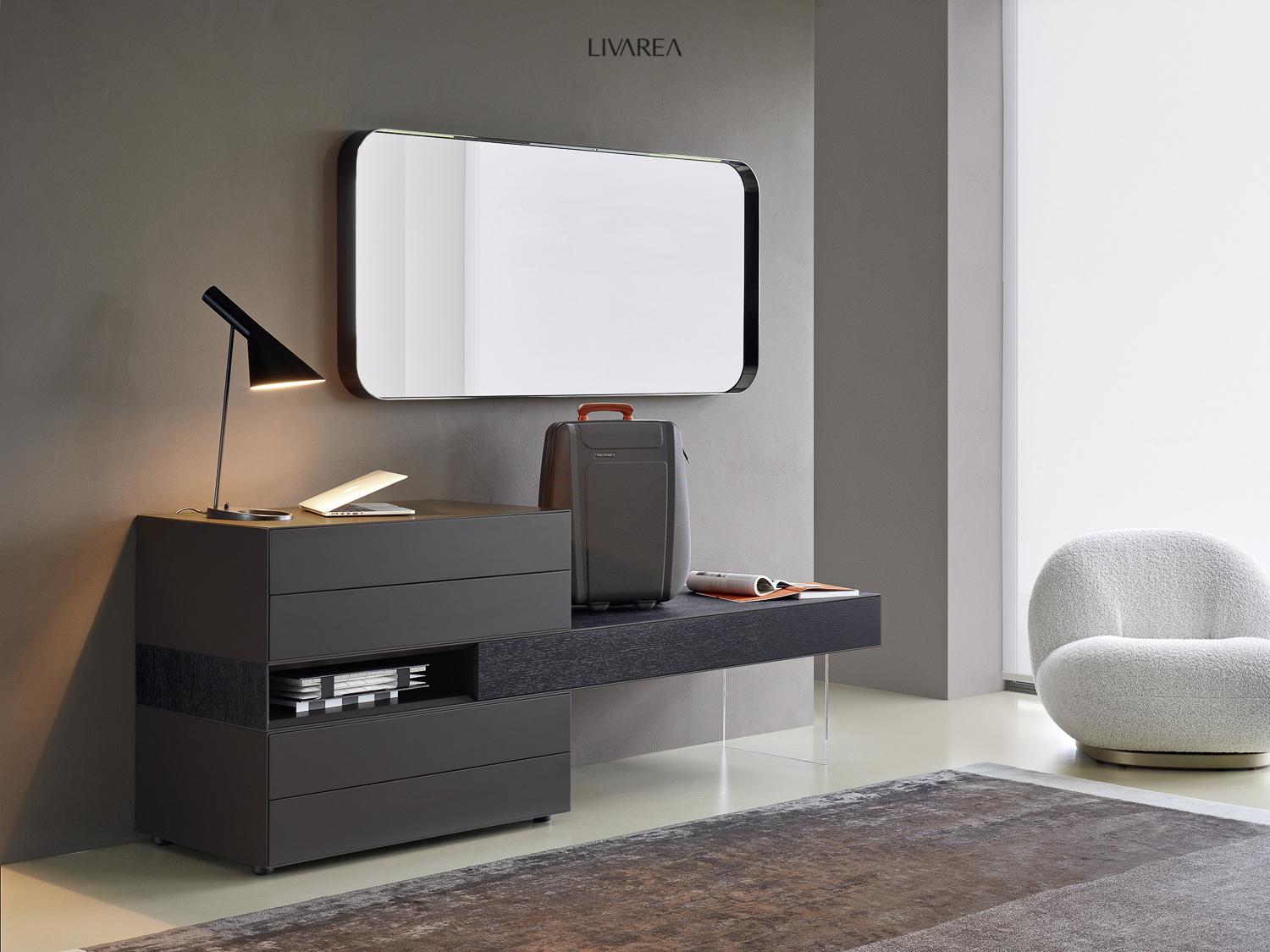 Grote luxe woonkamer met wandmeubel inclusief lowboard plank kasten hoekbank met bijzettafel gestoffeerde fauteuil salontafel Grote luxe woonkamer met wandmeubel inclusief lowboard plank kasten hoekbank met bijzettafel gestoffeerde fauteuil salontafel