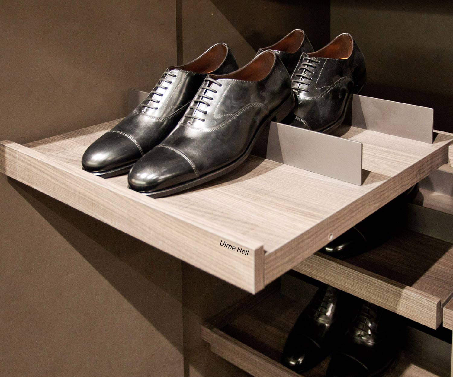 Exclusieve Livitalia Design schoenenkast met uittrekbare planken voor schoenen Exclusieve Livitalia Design schoenenkast met uittrekbare planken voor schoenen